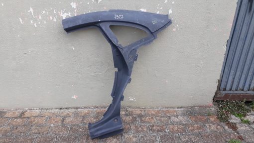 A LATERAL ESQ C4 HATCH