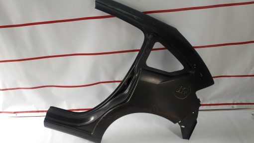 A LATERAL ESQ C4 HATCH